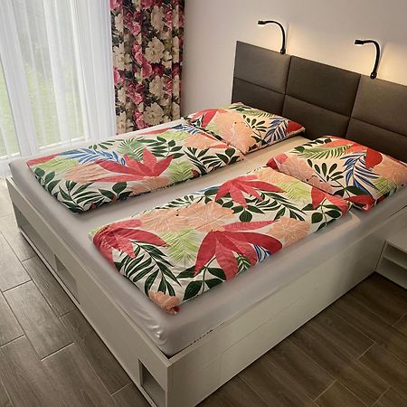 1 Tyskie Apartamenty Z Ogrodkiem Тихи Екстер'єр фото
