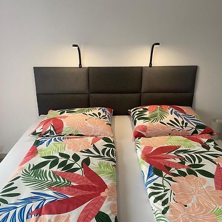 1 Tyskie Apartamenty Z Ogrodkiem Тихи Екстер'єр фото