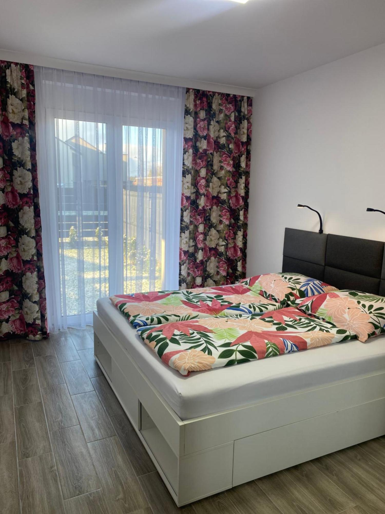 1 Tyskie Apartamenty Z Ogrodkiem Тихи Екстер'єр фото